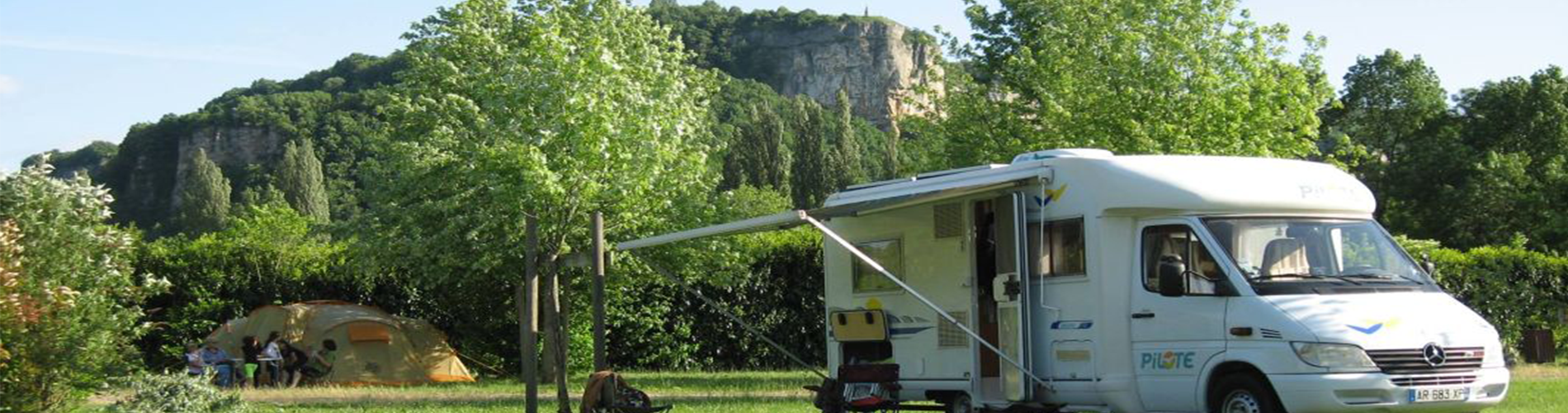 location d'emplacement, de mobil-home pour séjour en tente, caravane, camping-car sur le passage de la viarhôna hieres sur amby